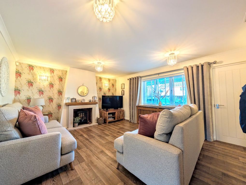 Property photo 2 of 26