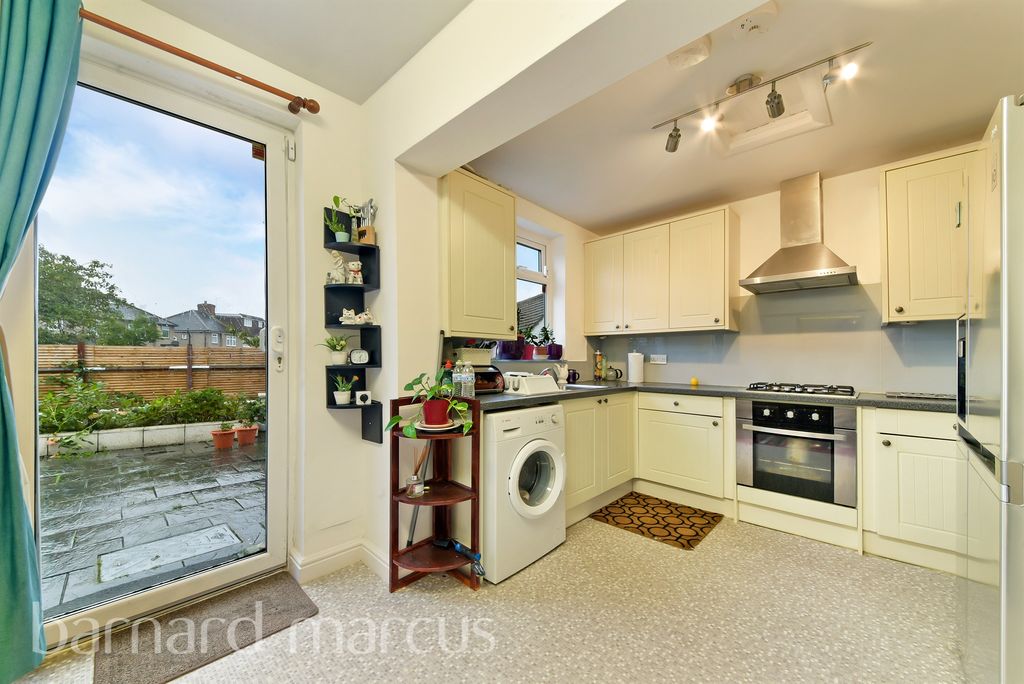 Property photo 2 of 18