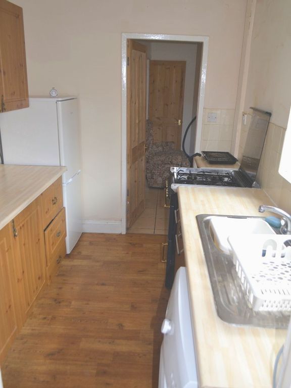 Property photo 3 of 9 Kitchen B