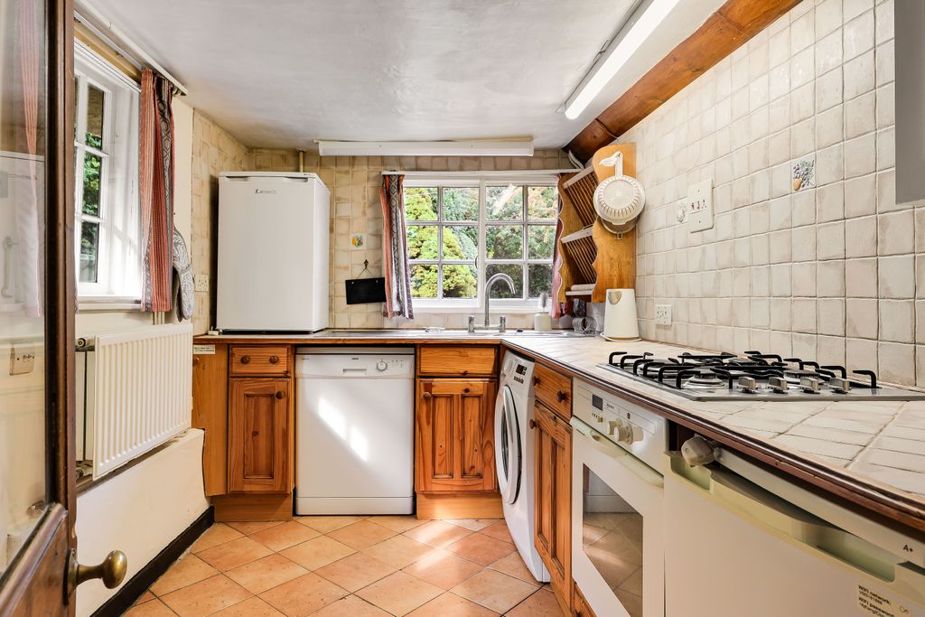 Property photo 3 of 27 Kitchen