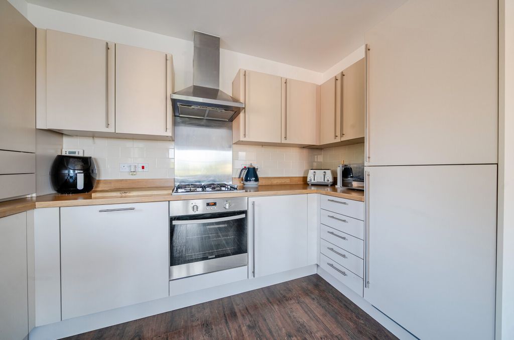 Property photo 2 of 14 1512600-5-6A8F2ba...