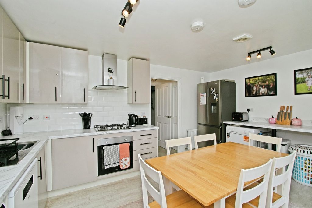 Property photo 3 of 14 Pbox-Img.Jpg