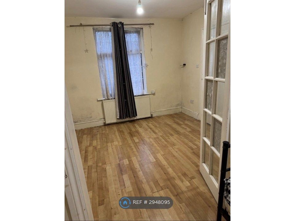 Property photo 1 of 3