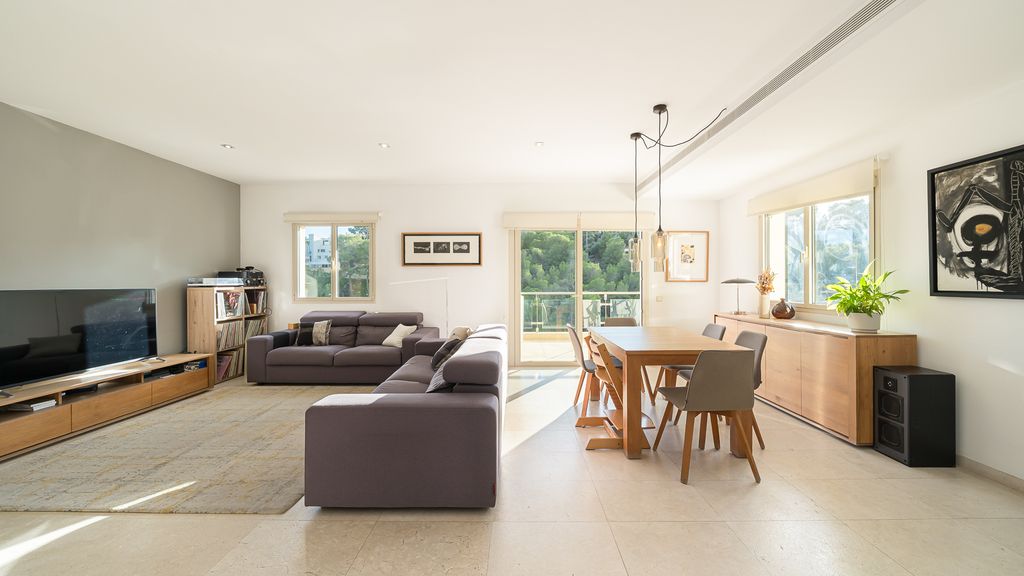 Property photo 3 of 19 Cas Catala-14.Jpg