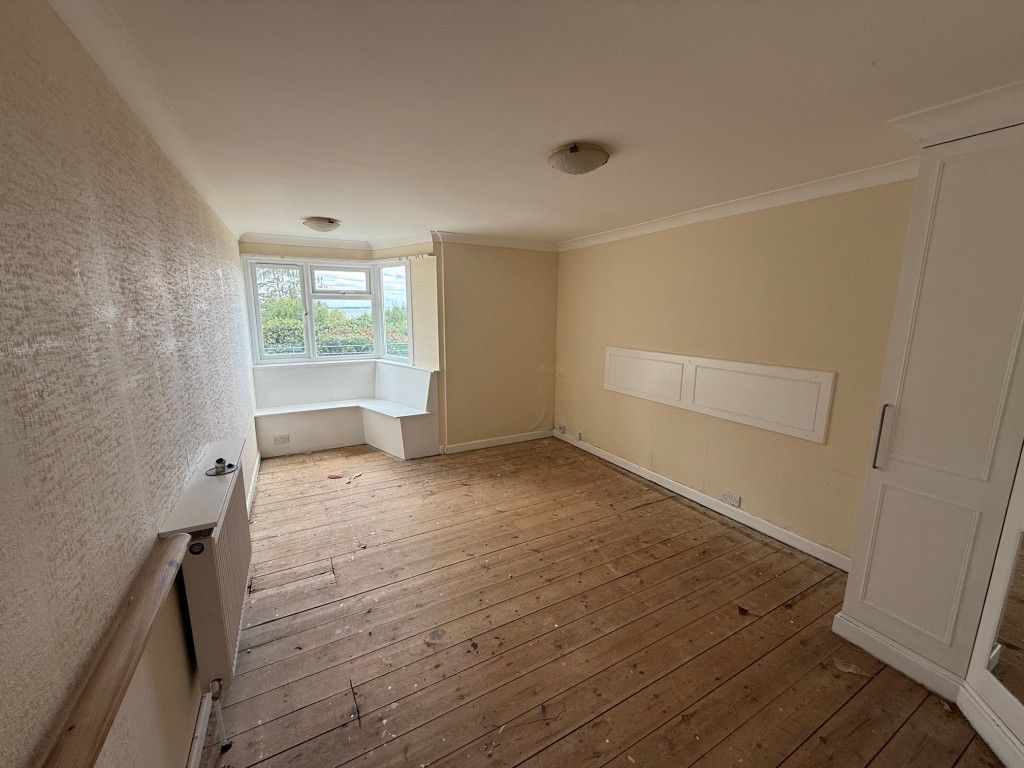 Property photo 2 of 9 Main Bedroom