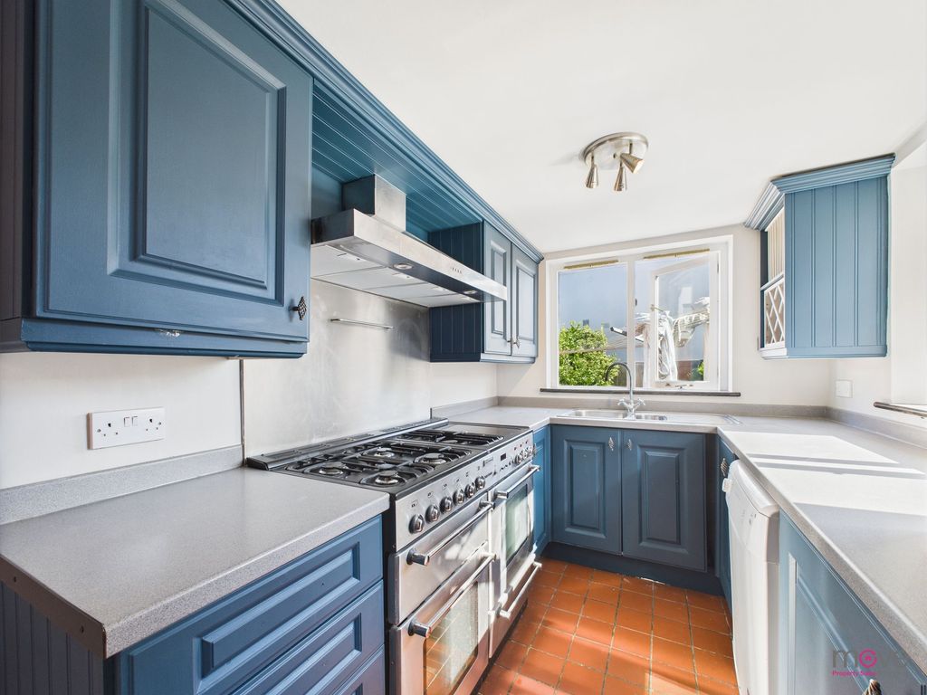 Property photo 2 of 13