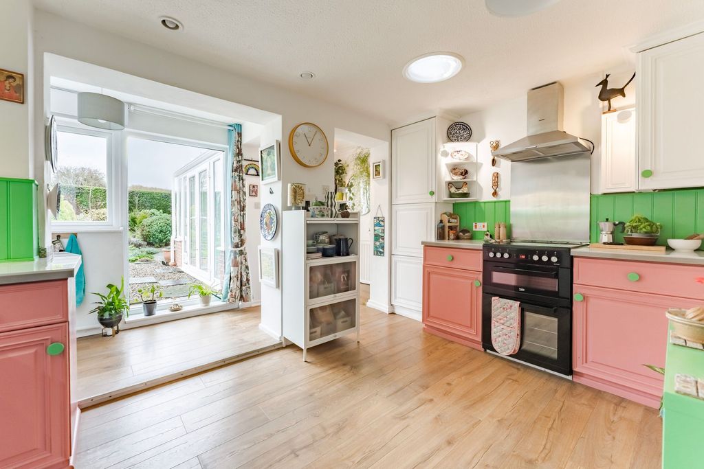 Property photo 2 of 22