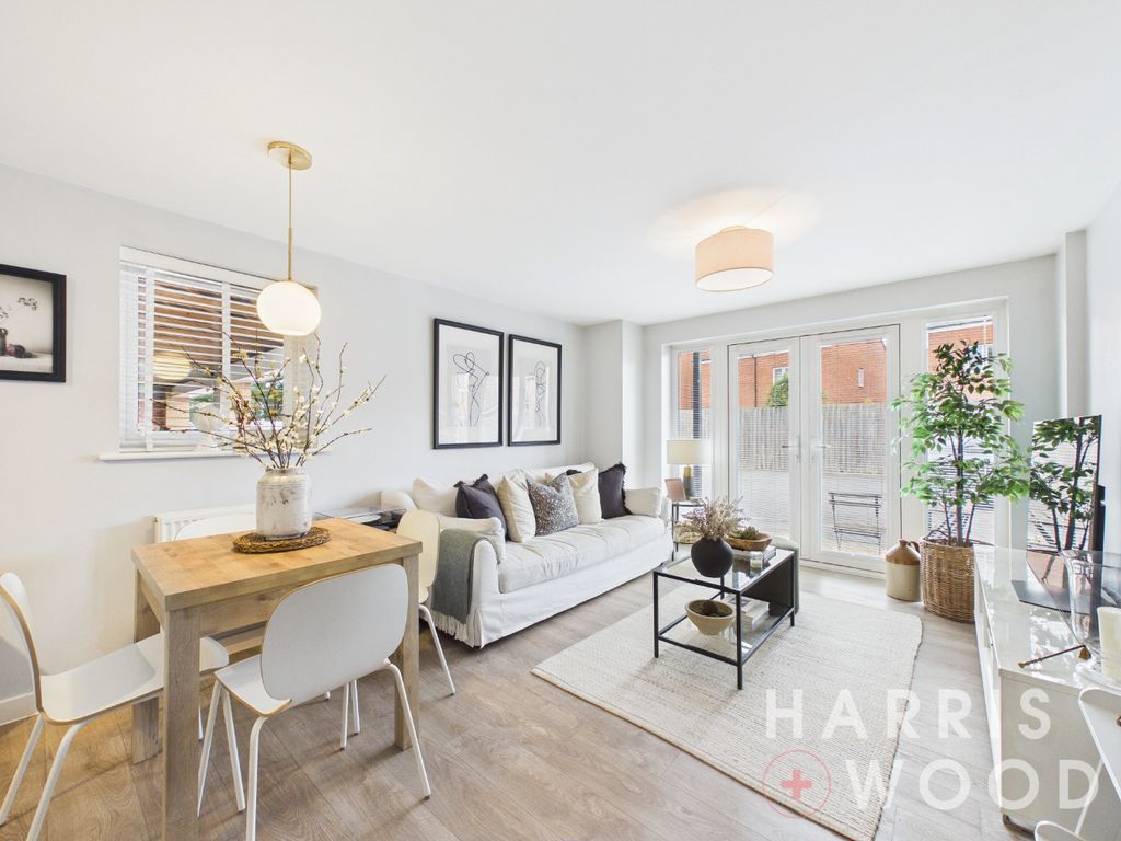 Property photo 2 of 18 5302022