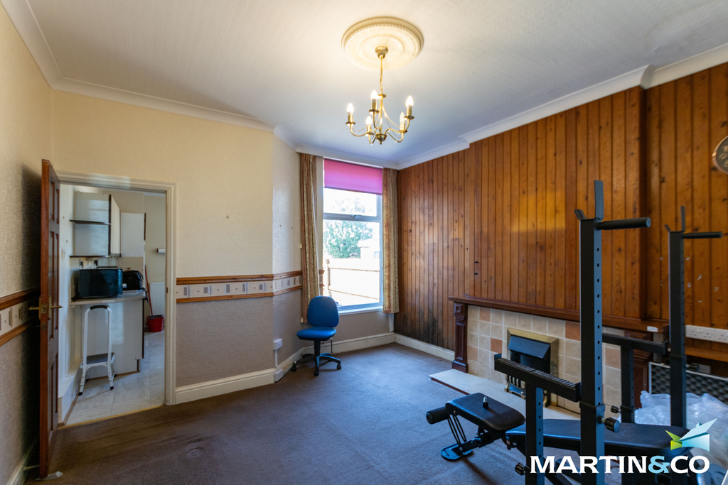 Property photo 3 of 14 Picture3