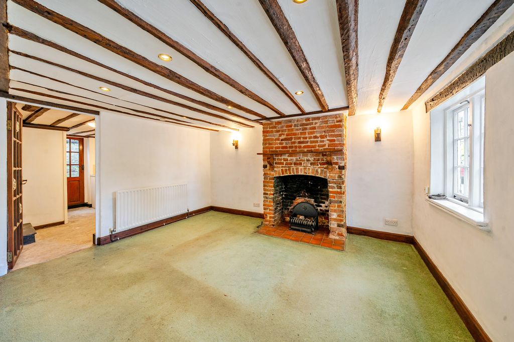 Property photo 3 of 11 Sitting Room