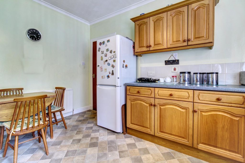 Additional image 5 of 3 bed flat for salePark Avenue, Dumbarton G82