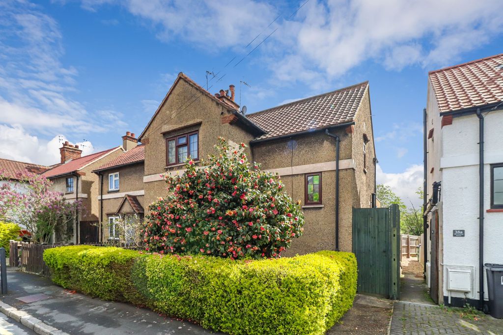 Property photo 1 of 19