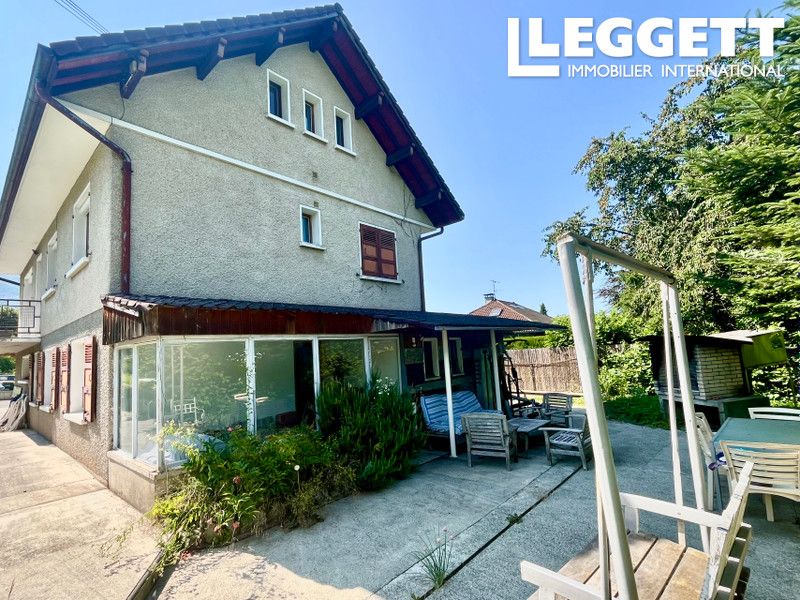 Property photo 2 of 10