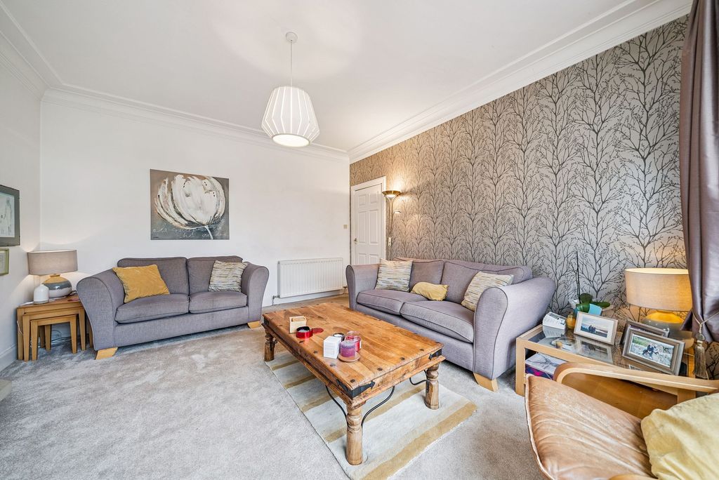 Property photo 3 of 25