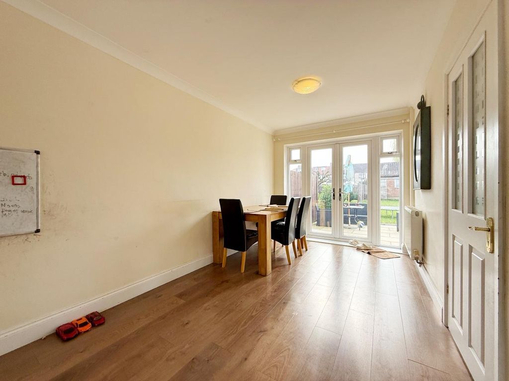 Property photo 3 of 24