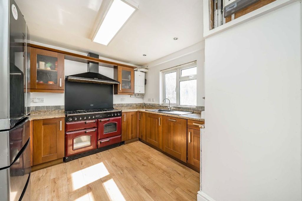 Property photo 3 of 9