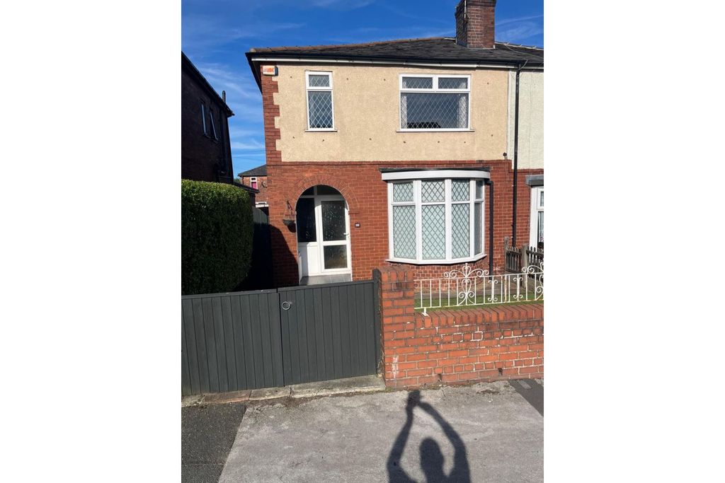 Property photo 1 of 28