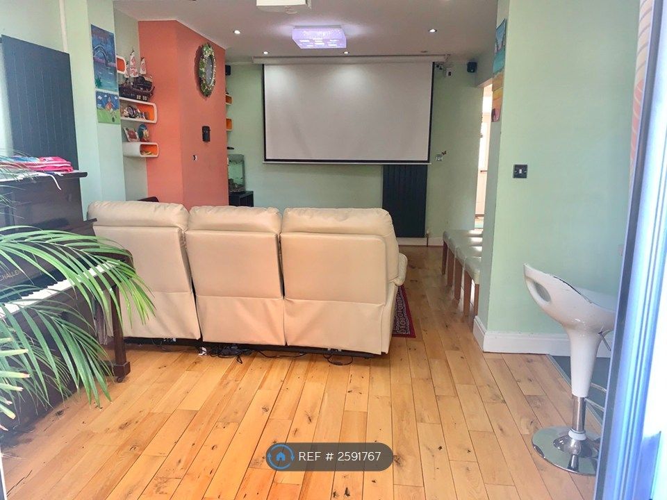 Property photo 3 of 12 Lounge 2 Rear View