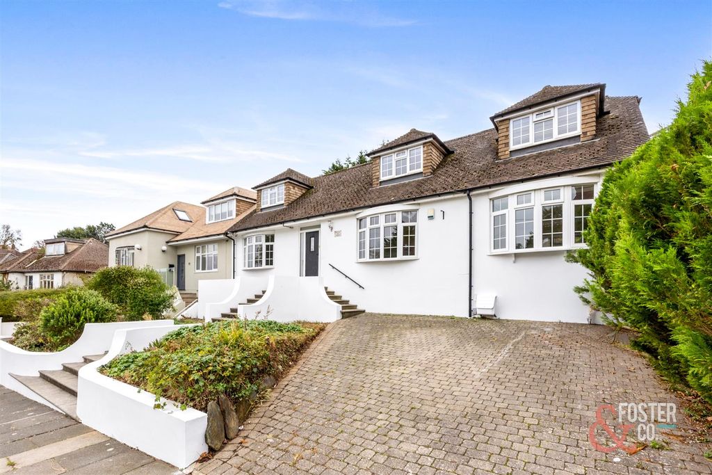 Property photo 1 of 23 Valley Drive_99-022.Jpg