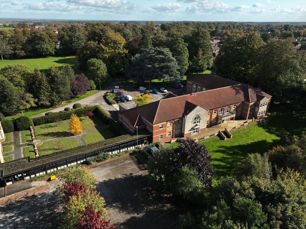 Property photo 2 of 10 Photo 2