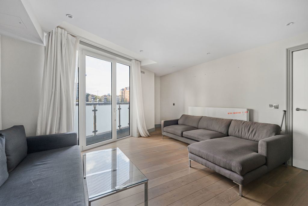 Property photo 2 of 20 Reception Room