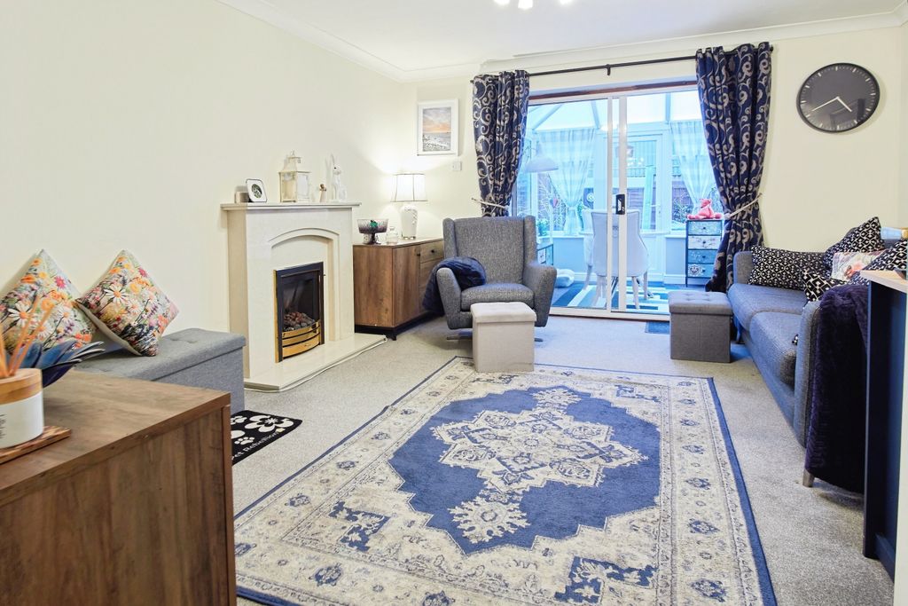 Property photo 3 of 23