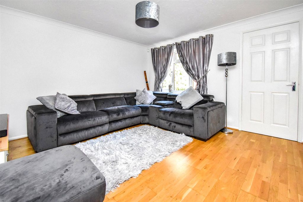 Property photo 3 of 12 Picture No. 04
