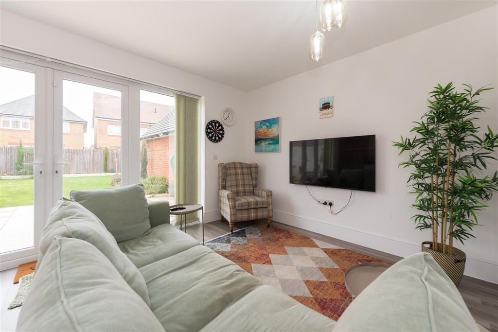 Property photo 3 of 20