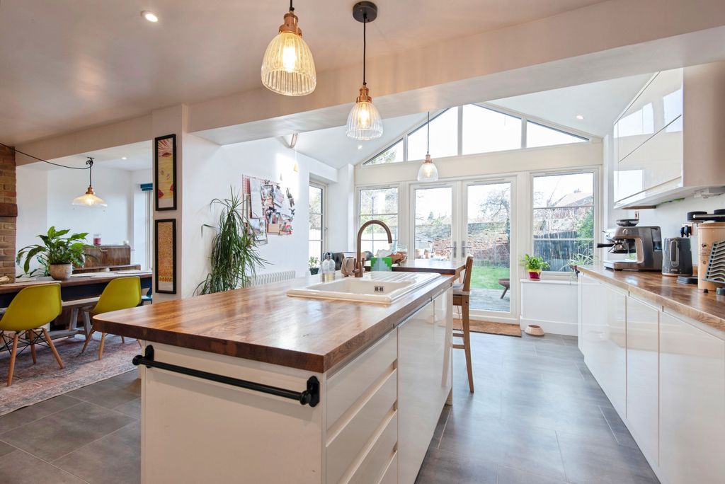 Property photo 2 of 20 Photo #2