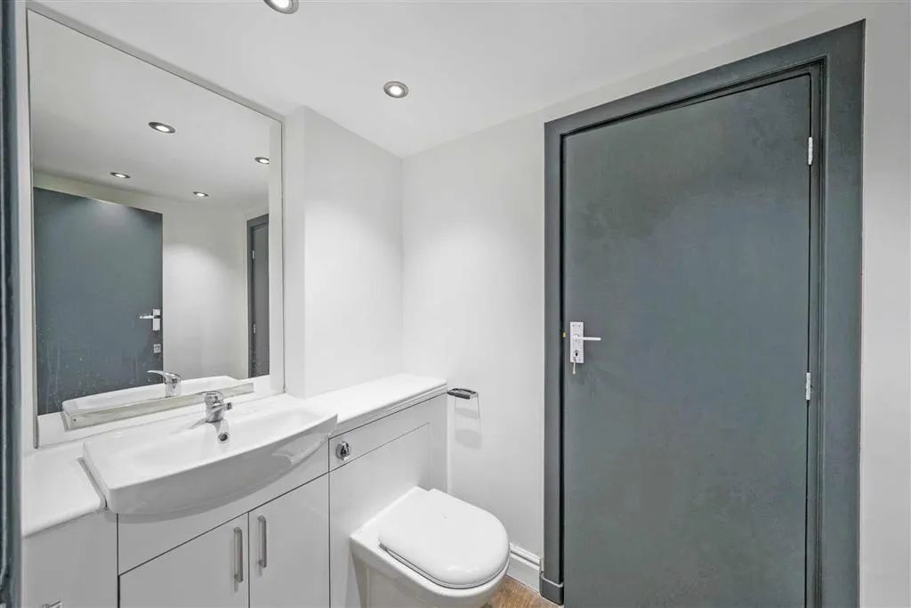 Property photo 3 of 4