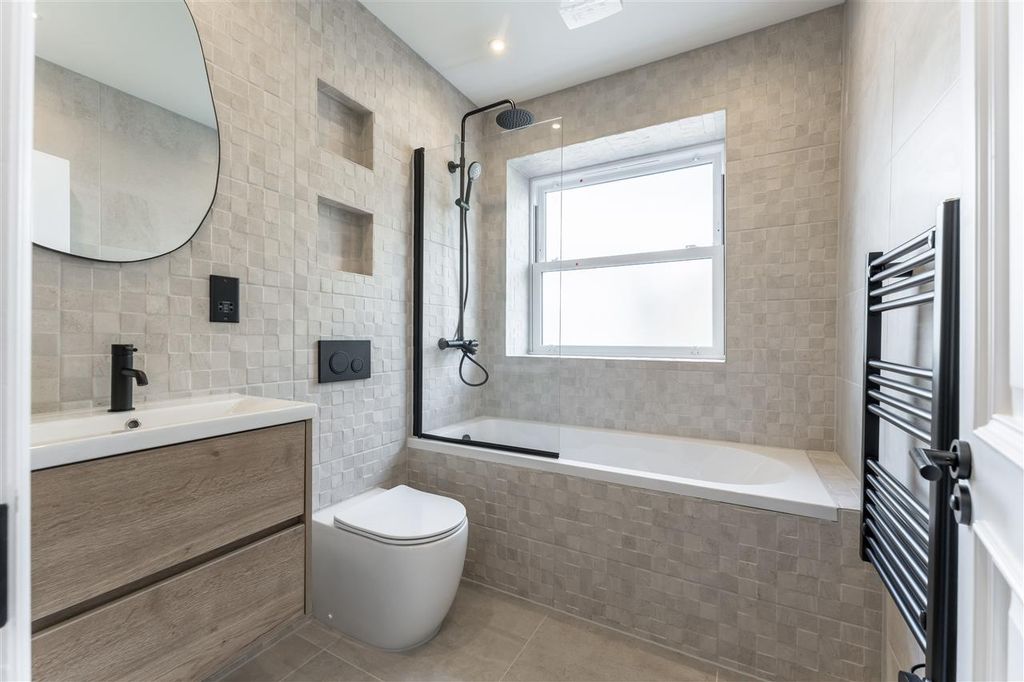 Additional image 5 of 2 bed flat for saleAlbion Place, Ramsgate, Ramsgate CT11