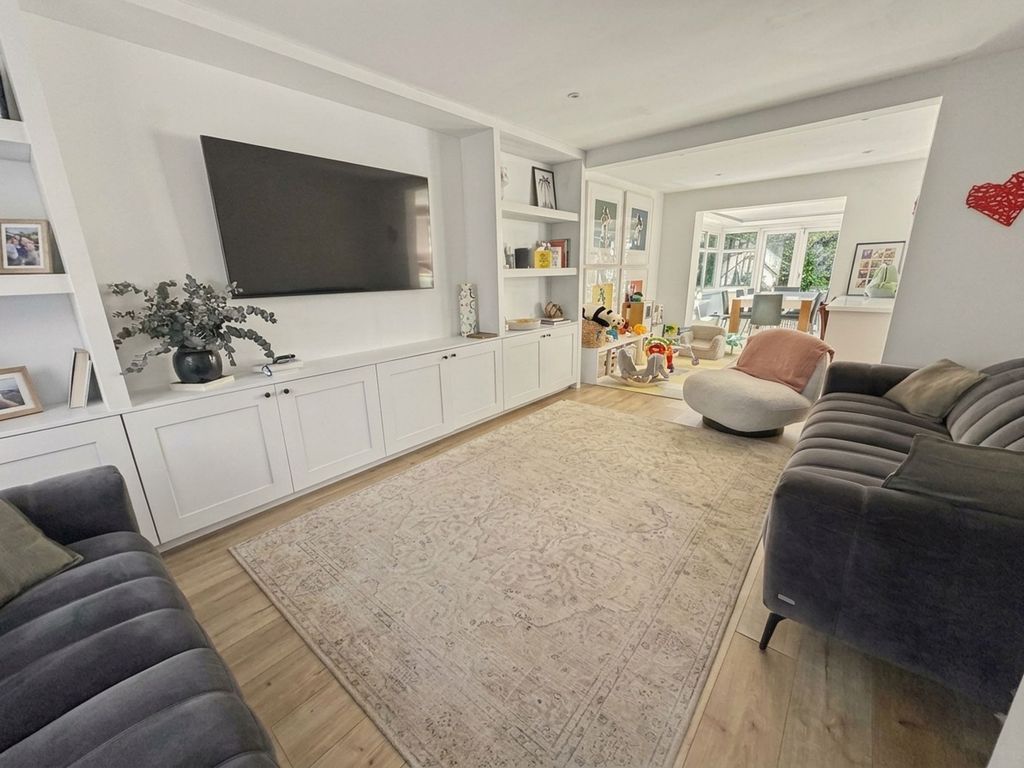 Property photo 2 of 29