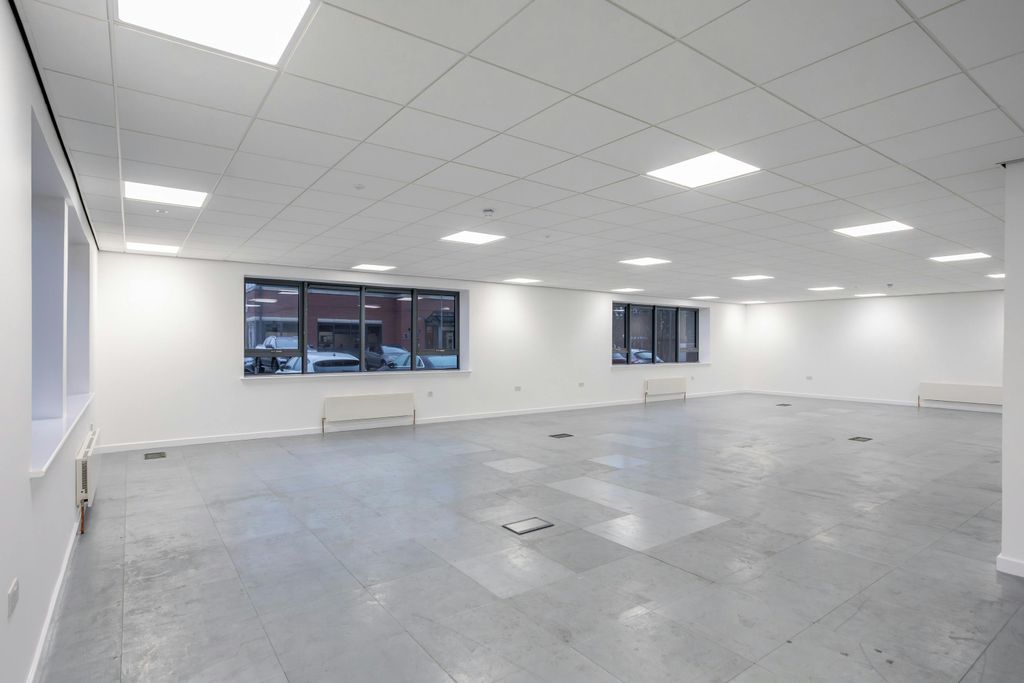 Property photo 2 of 4 Building 7 Earls Court-3.Jpg