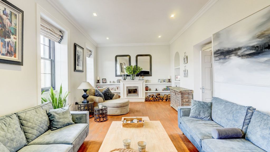 Property photo 1 of 33
