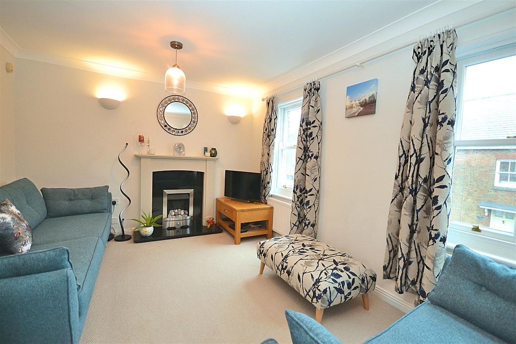 Property photo 2 of 14 12 (53).Png