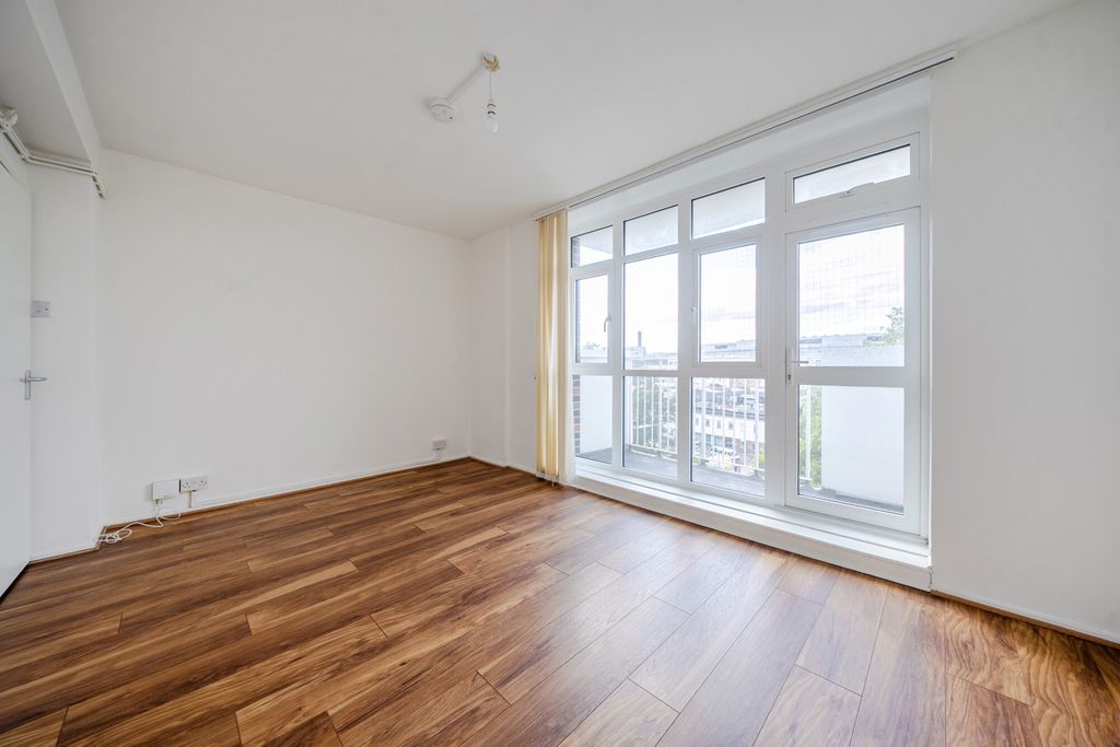 Property photo 1 of 12 1522217-6-6Aa954c...