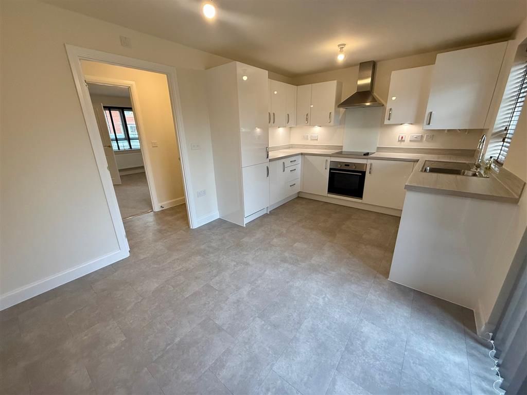 Property photo 3 of 15 Kitchen