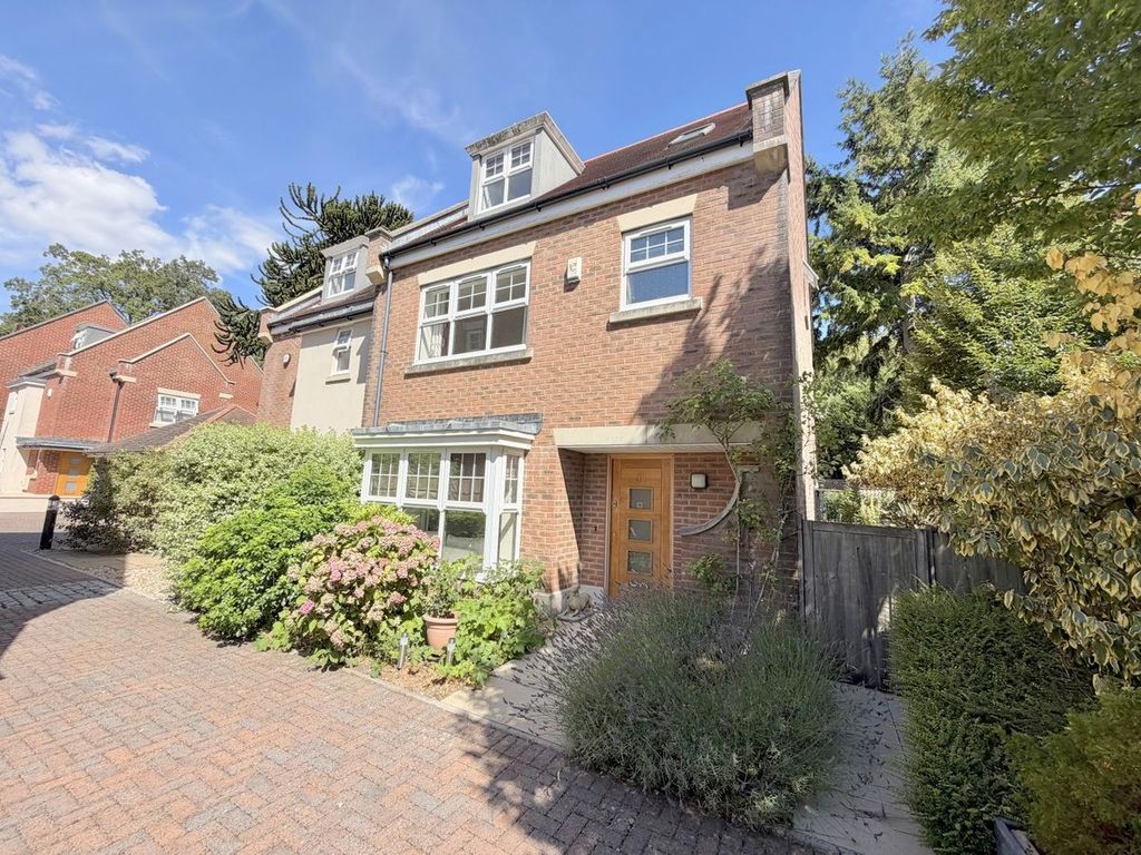 Property photo 1 of 30