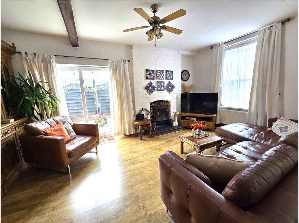 Property photo 3 of 22