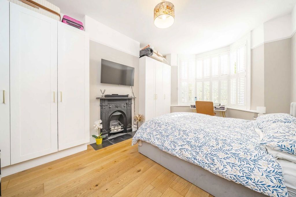 Property photo 3 of 5