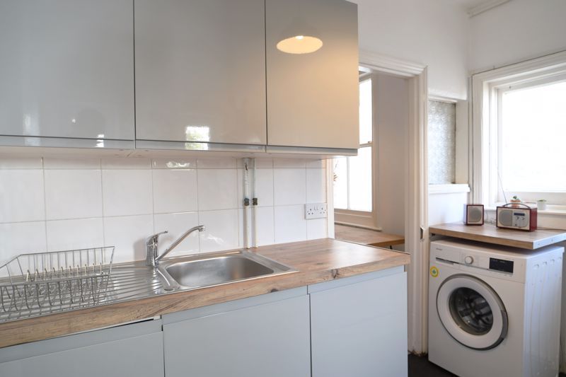 Property photo 3 of 12 Photo 9