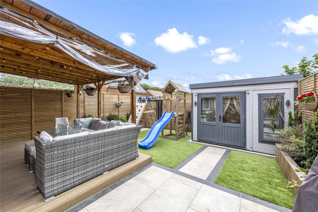Property photo 1 of 16 Picture No. 02