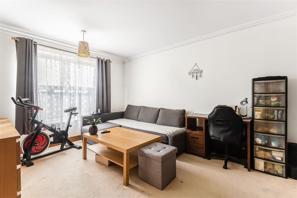 Property photo 3 of 8