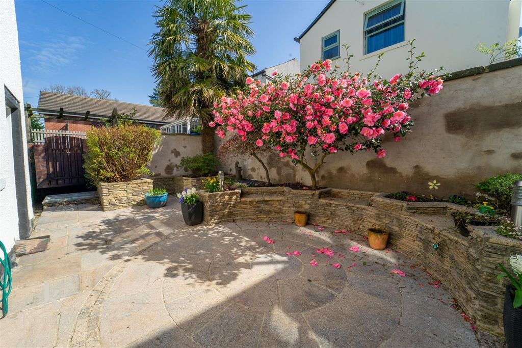 Property photo 2 of 28 External-5.Jpg