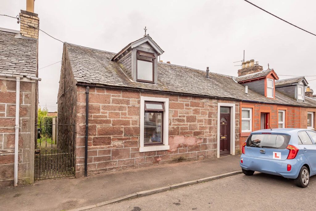 Property photo 1 of 18