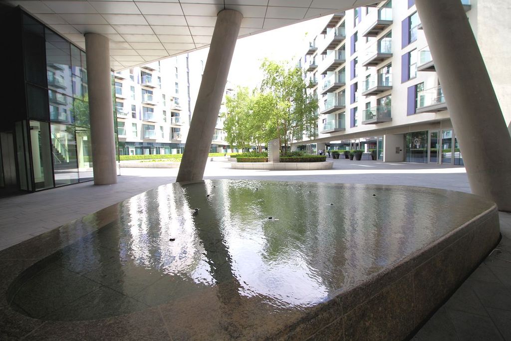 Property photo 2 of 36