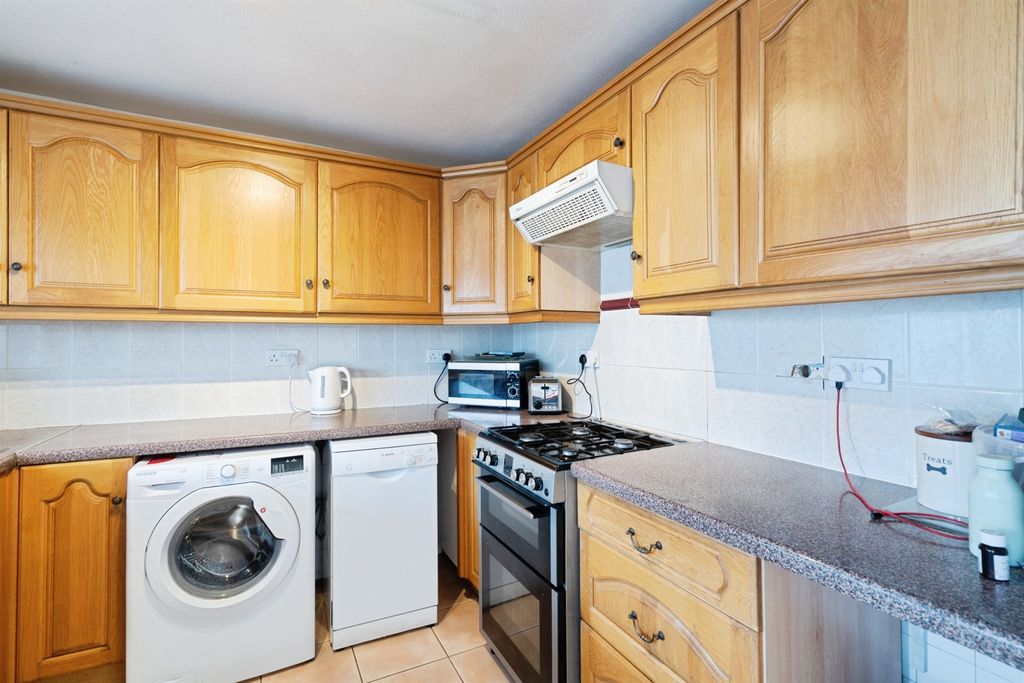 Property photo 2 of 14