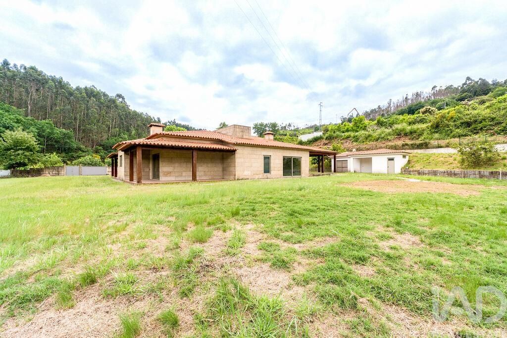 Property photo 2 of 35