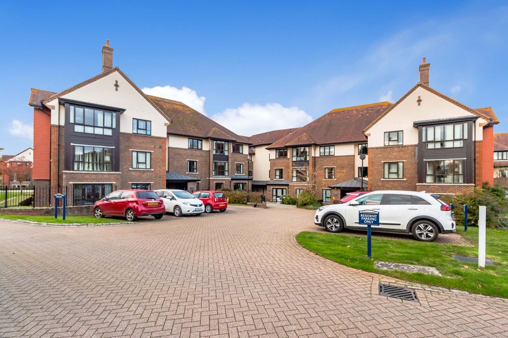 Property photo 1 of 20 External