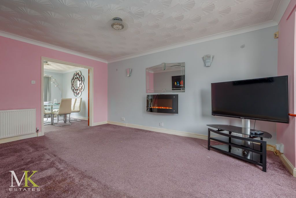 Property photo 2 of 12 Photo 15